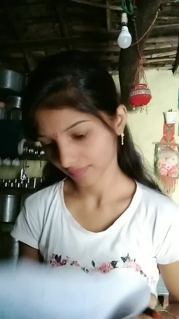 @👑Aishwarya kadam👑