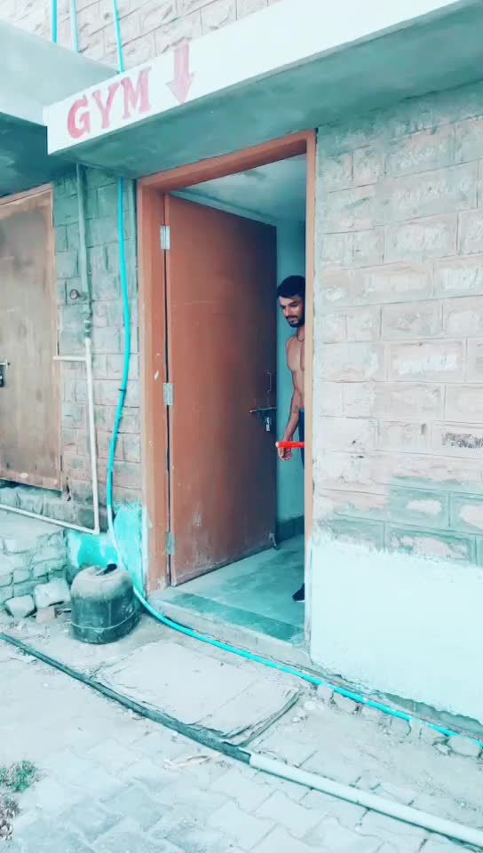 @Nik Roy
