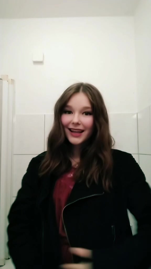 @Leonie (she/her)