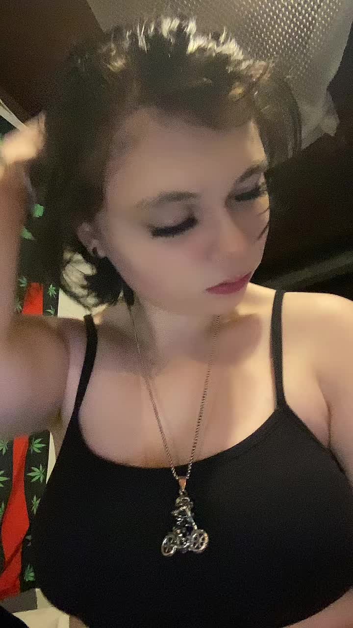 @Chloe.Is.Cooler_10821