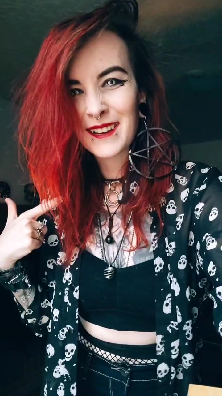 @TheMorbidQueen