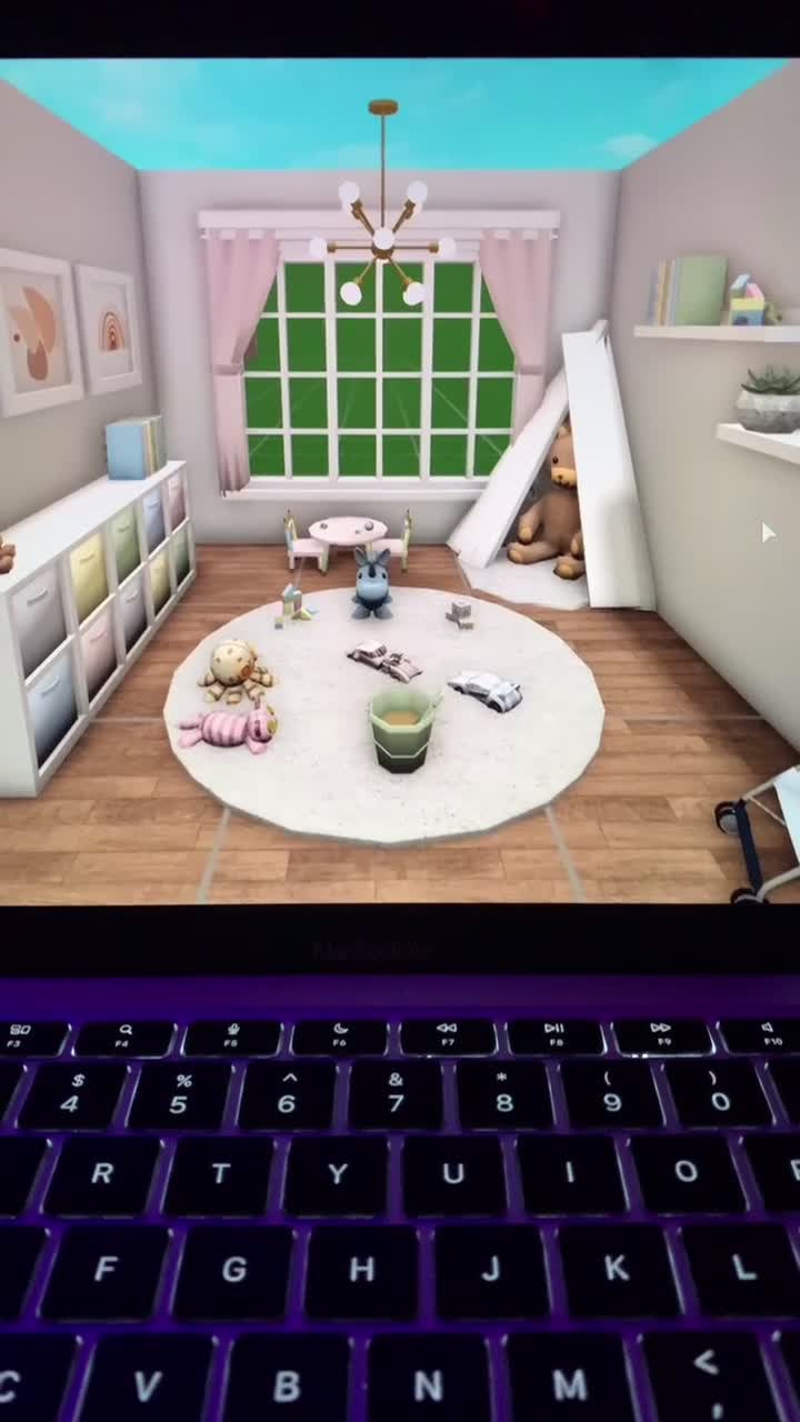 @BLOXBURG