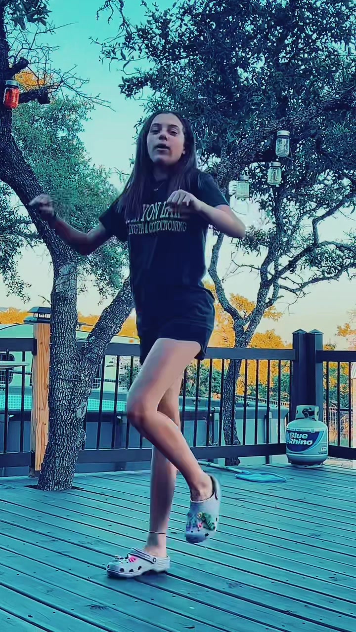 @Courtney1033
