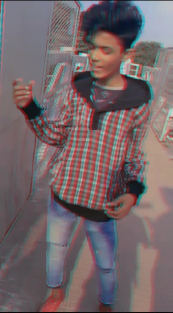 @👑 M&icirc;čķ&ecirc;&yacute; Qř&ucirc;ž&eacute; 👑