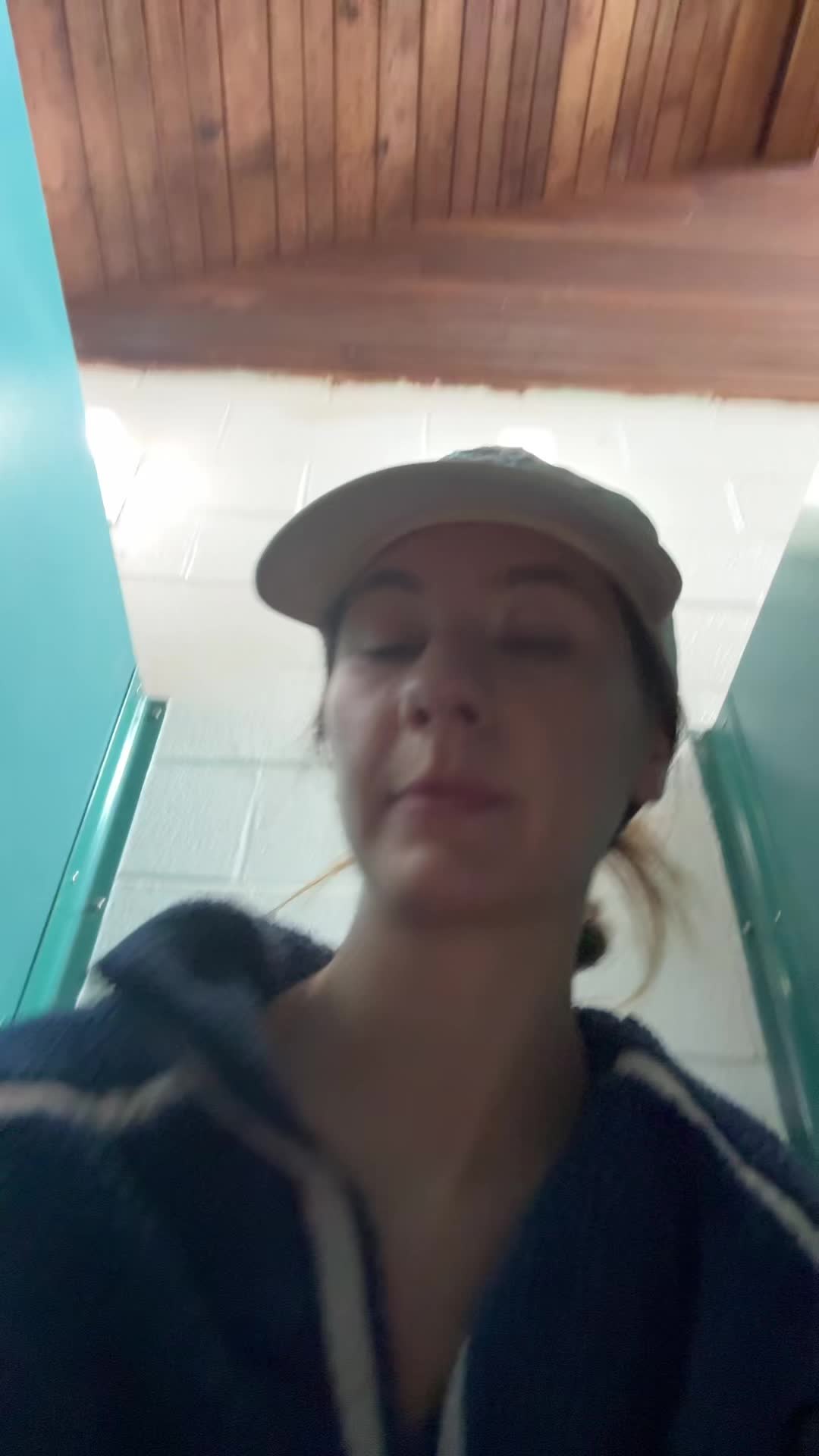 @isabella