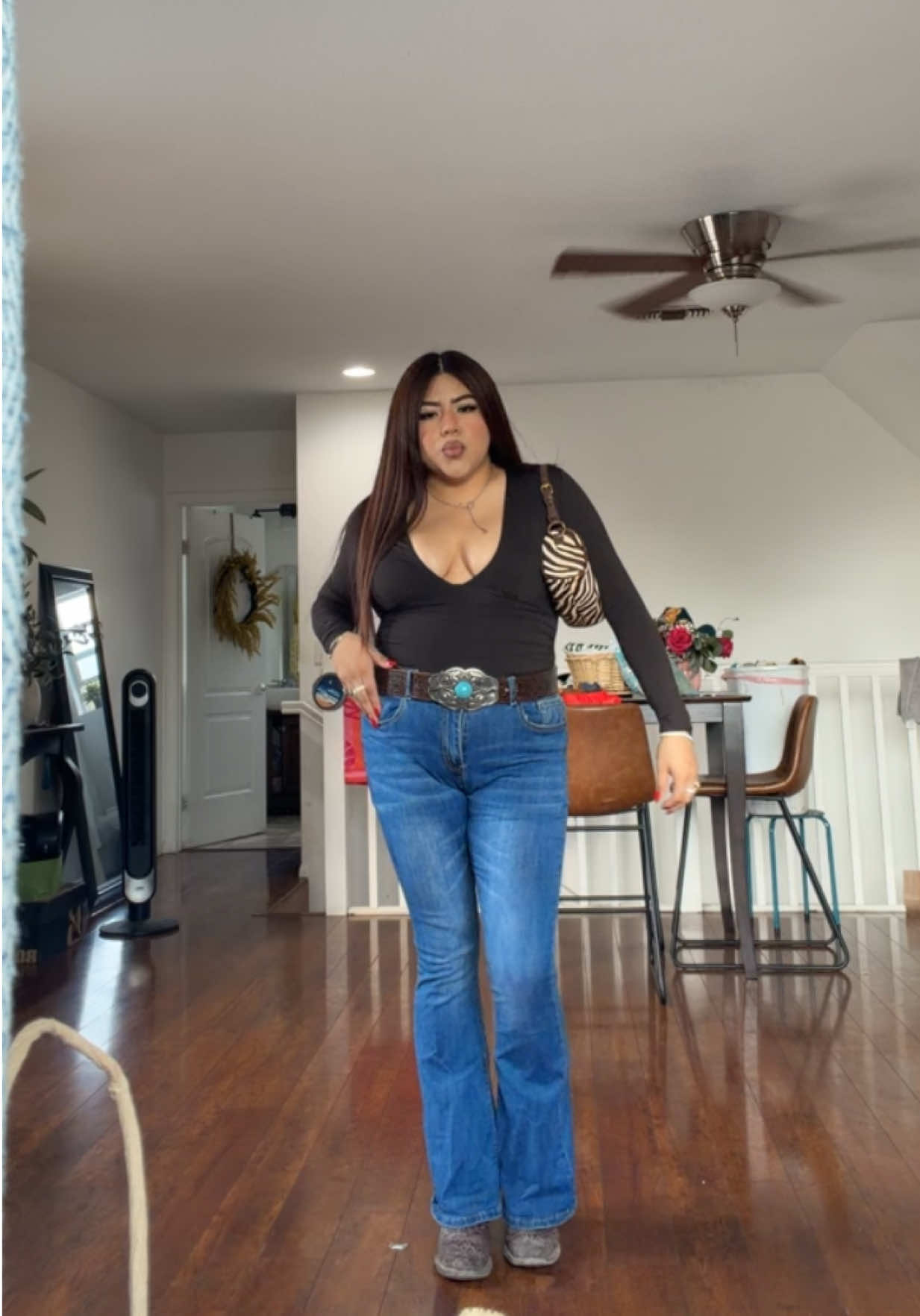 @Laura Sarahí