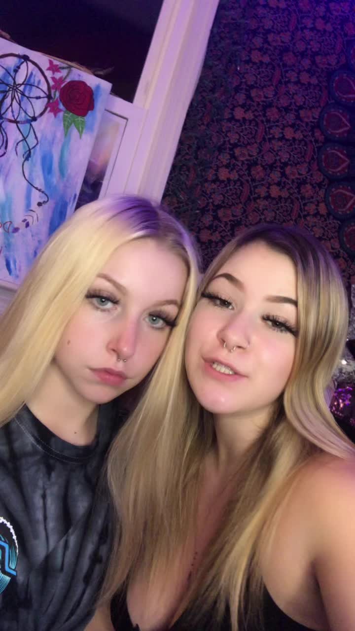 @Lizzy👑🍄