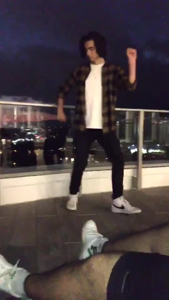 @liv