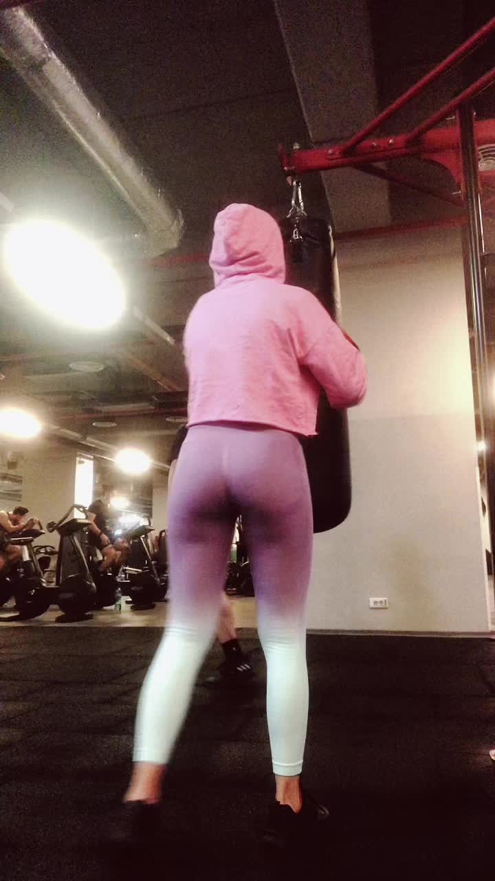 @Ella