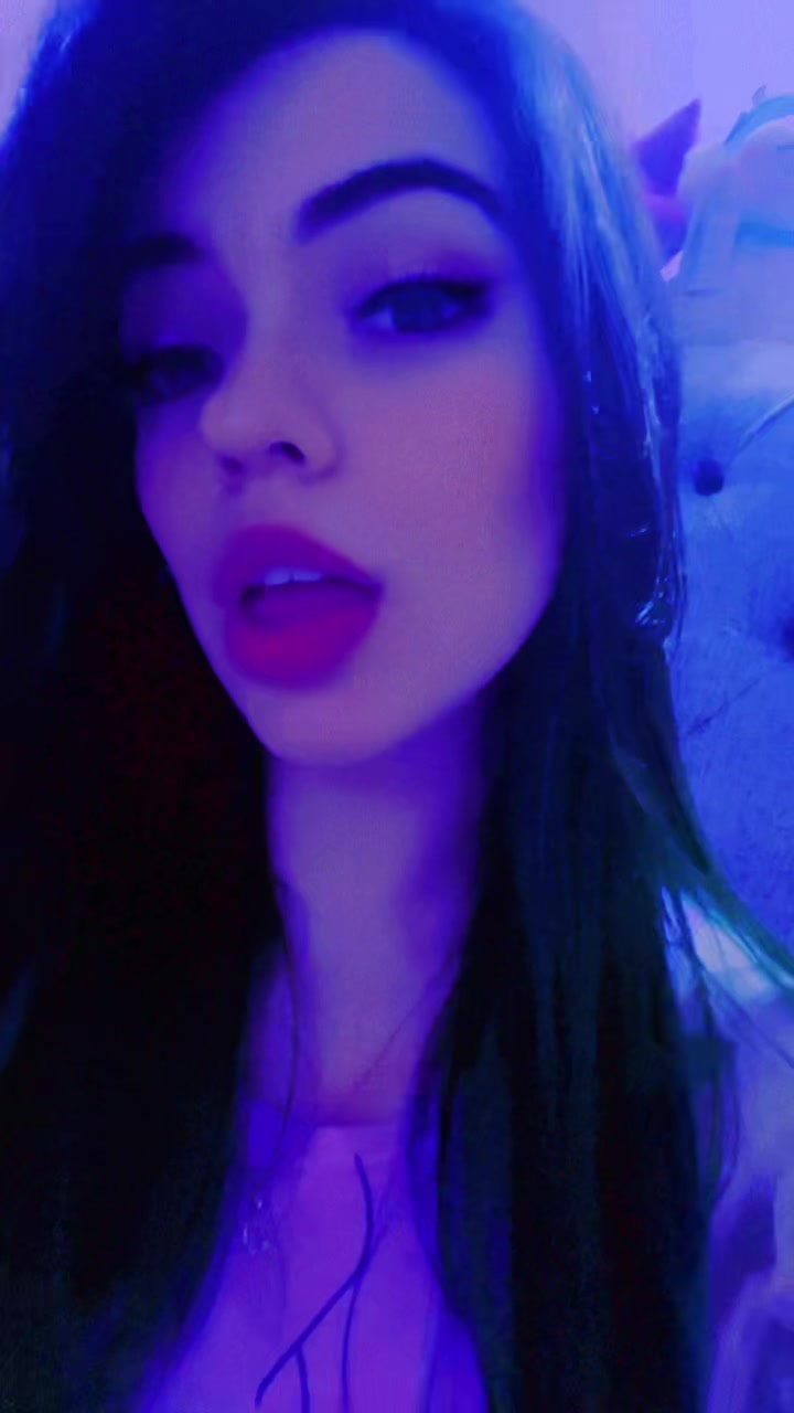 @Meloodyy18