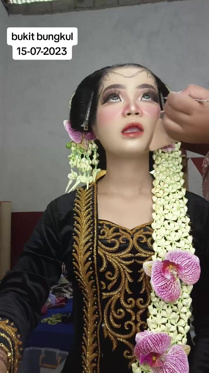 @Elysa_Makeup