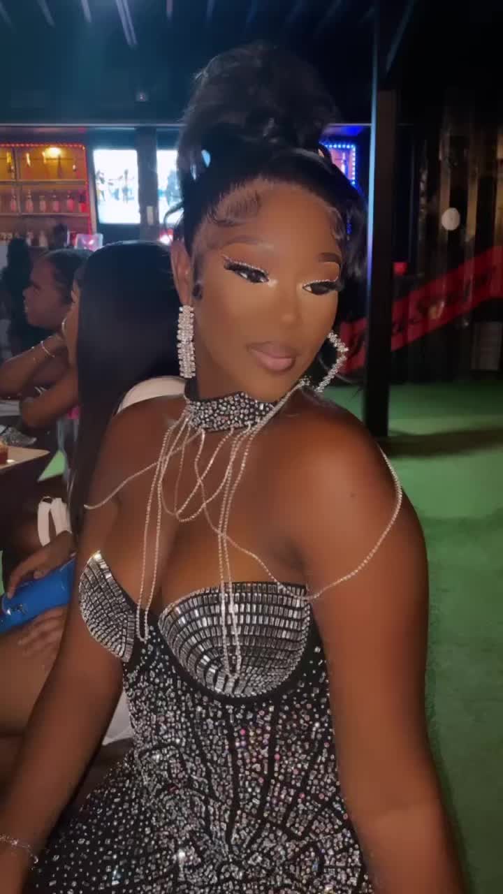 @Nealla__