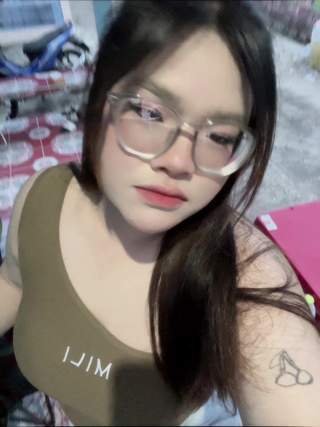 @ขออมหน่อย