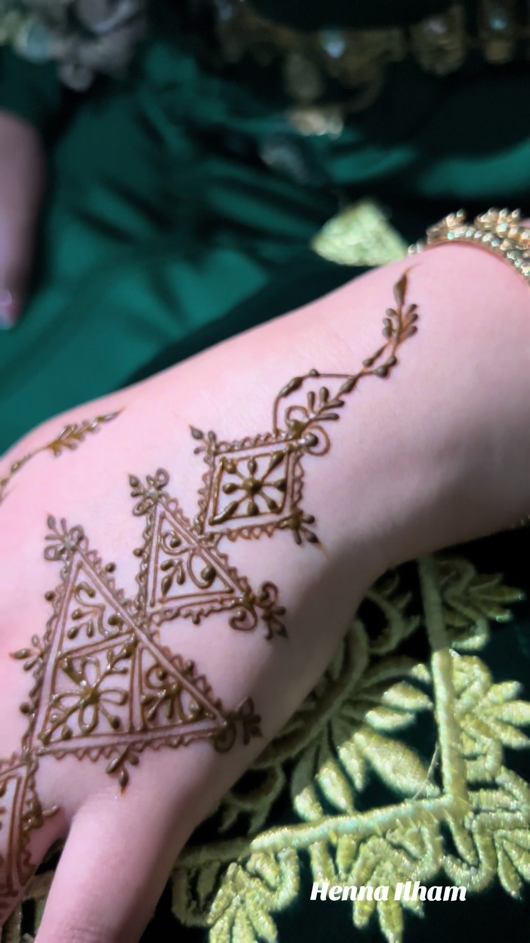 @Henna Ilham