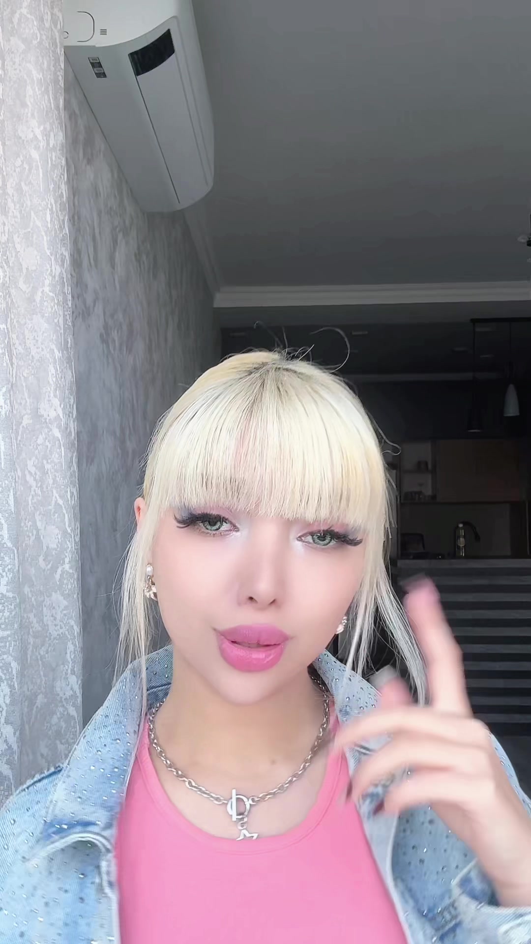 @Arianaranjbr