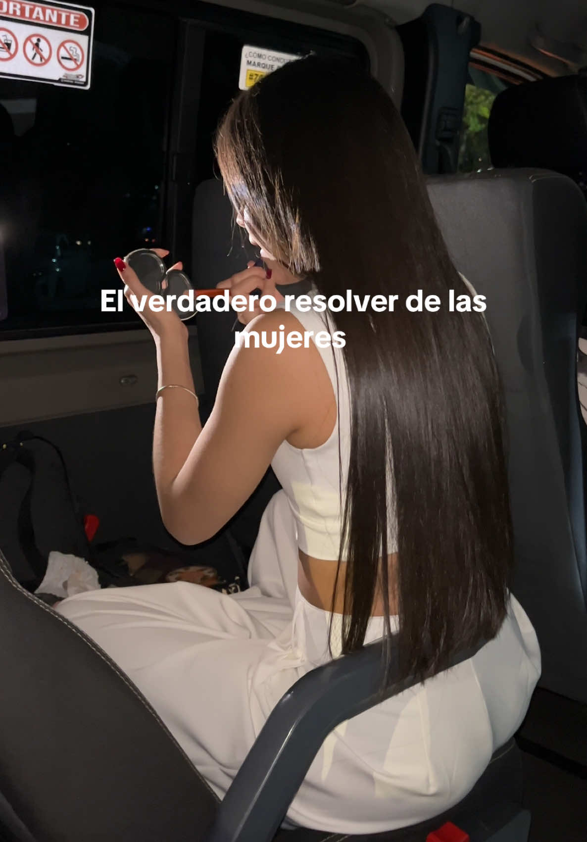 @SOF&Iacute;A CONSTA&Iacute;N