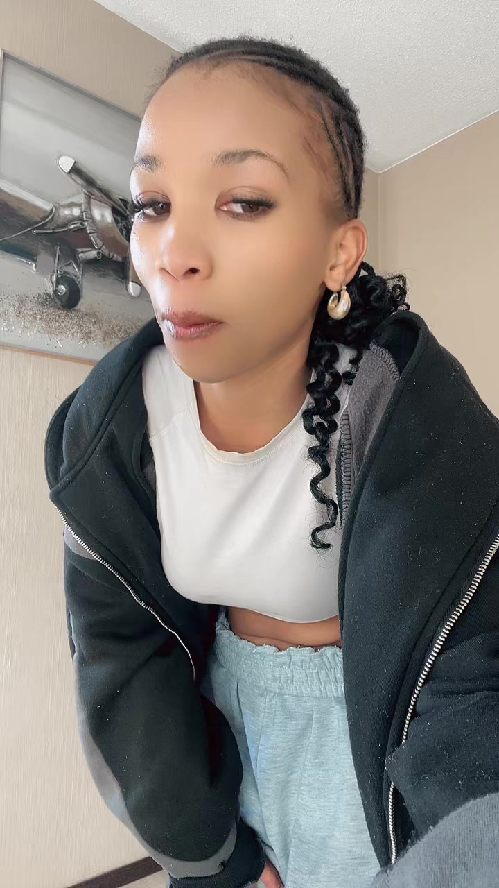 @Tlholohelo