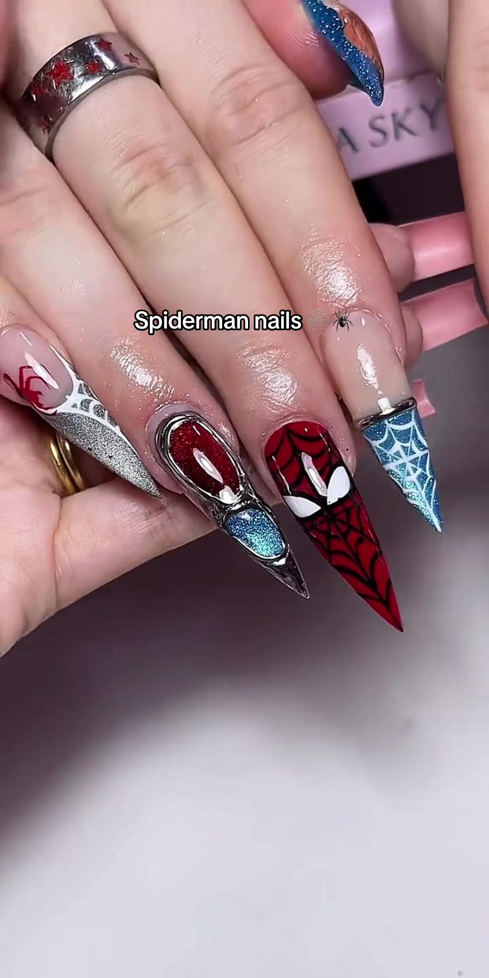 @clawsbytasmia ✨