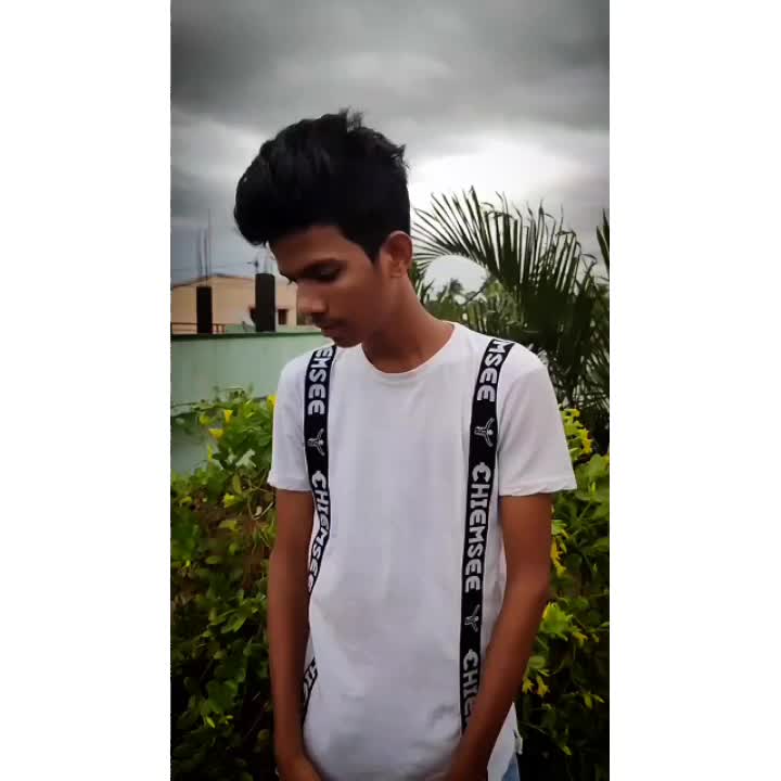 @sᴍɪʟᴇʏ__ ʀɪsʜʏ
