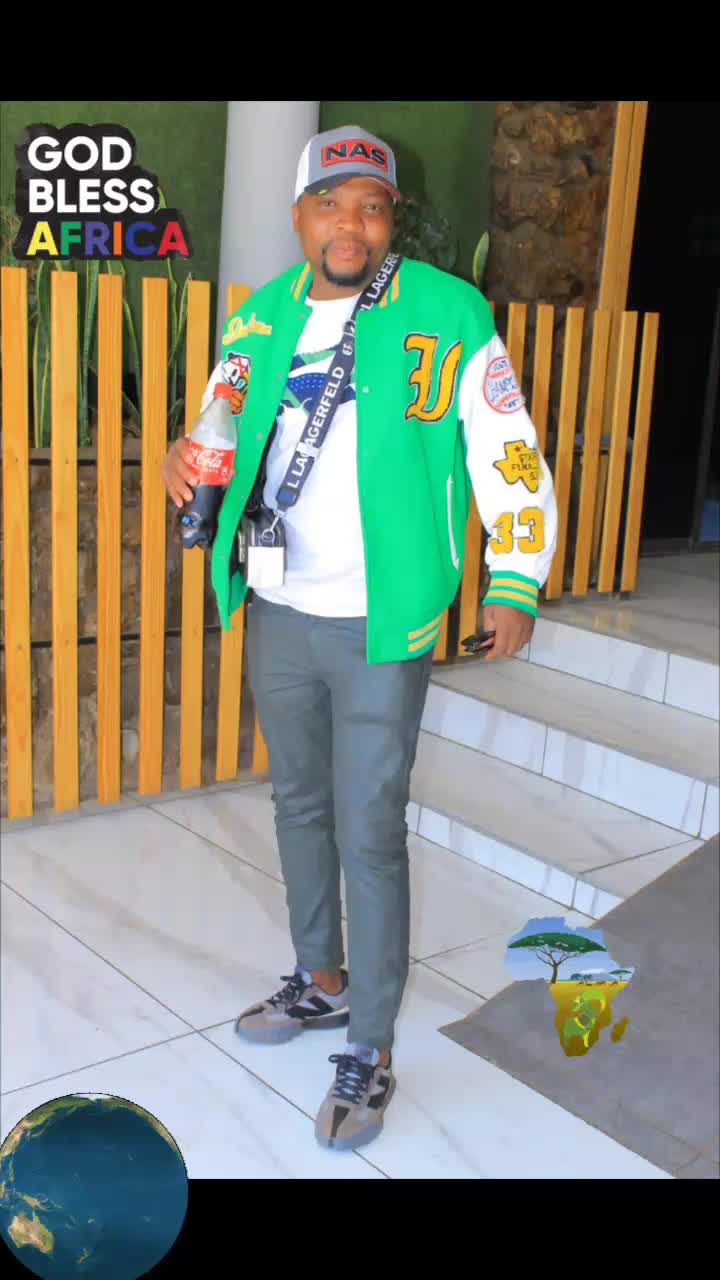 @Tlhalenova Mariri🇿🇦😍
