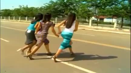 @អហ អហ