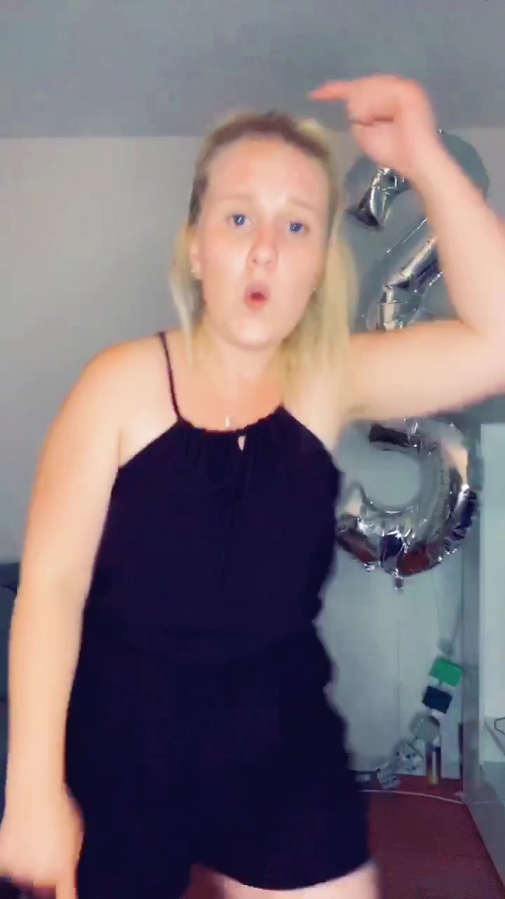 @Taschaa_