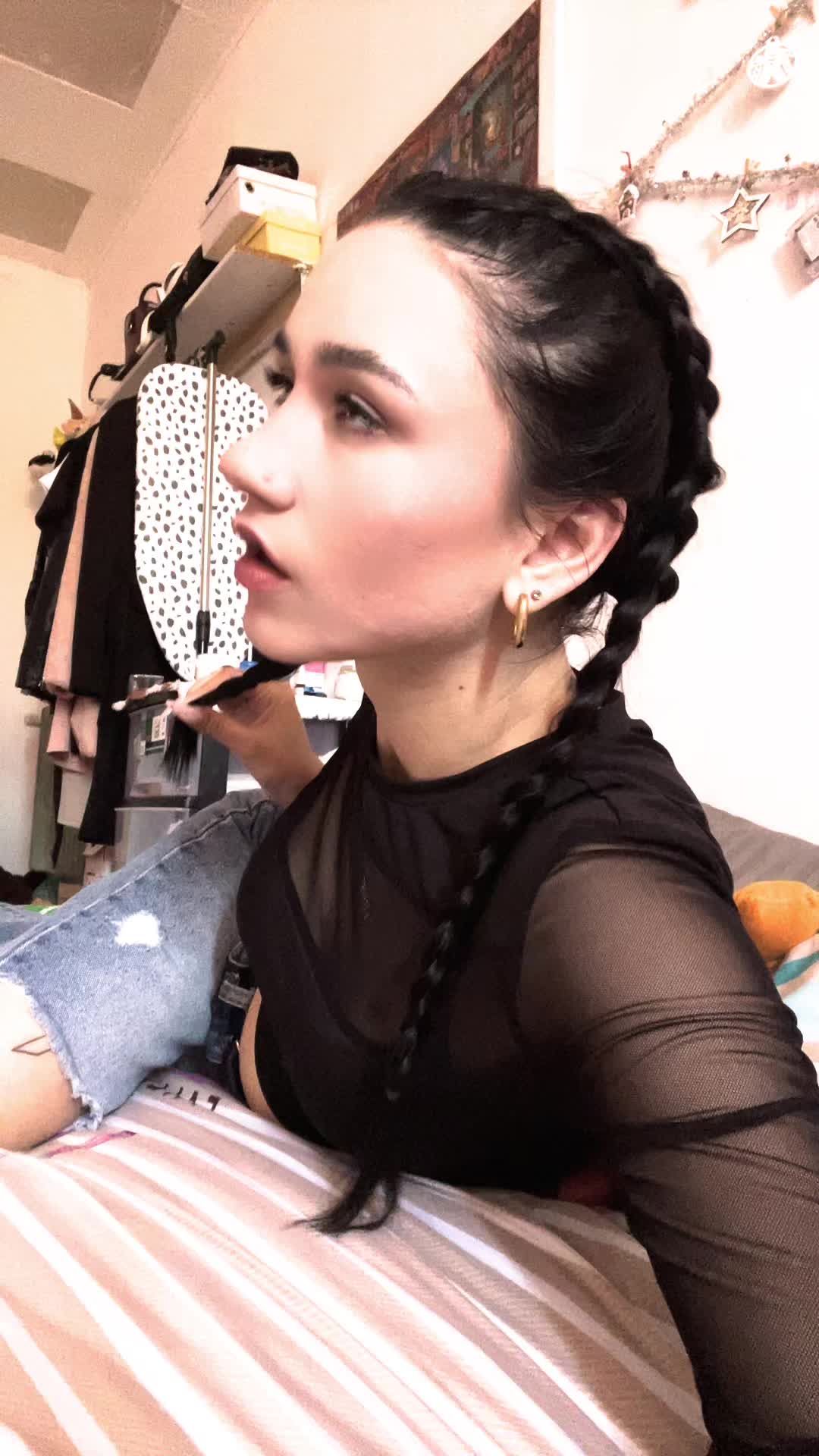 @Yulia Oleynik