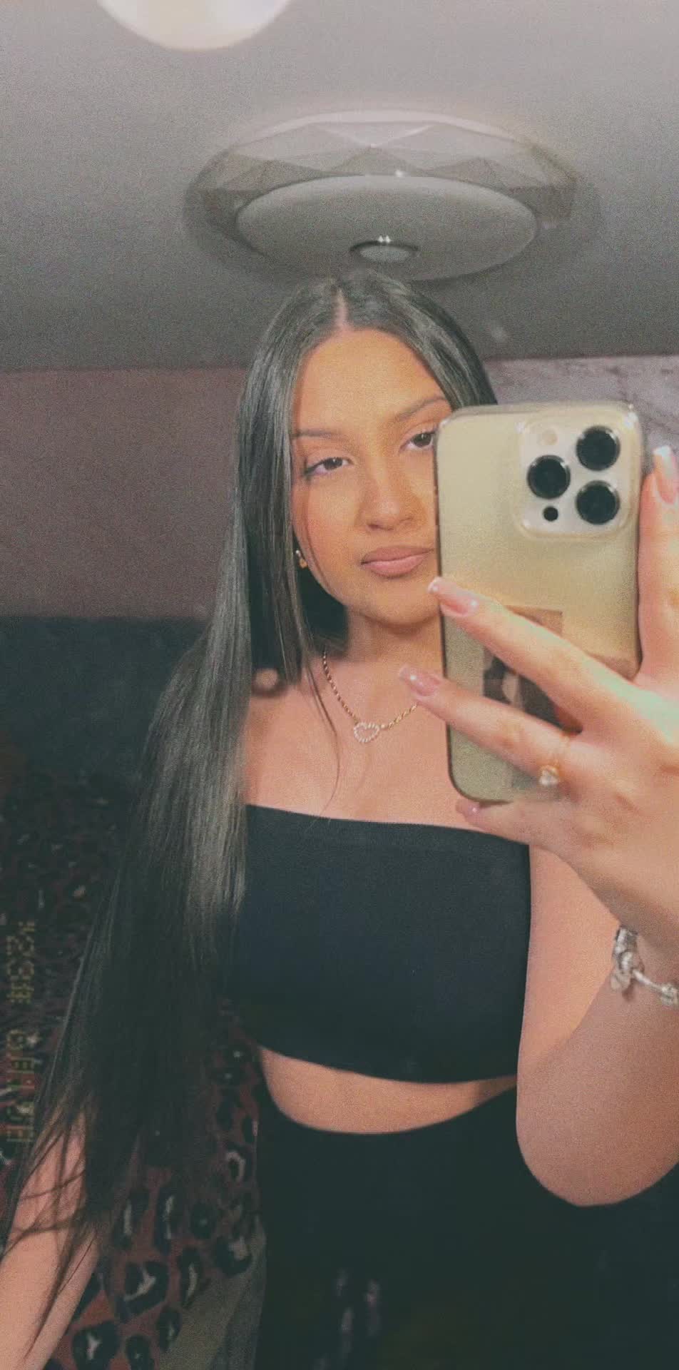 @𝑬𝒍𝒆𝒏𝒂