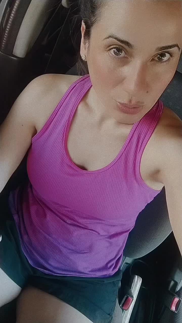 @Gabriela Godoy75