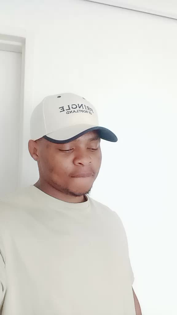 @Sphesh_17_Thusi