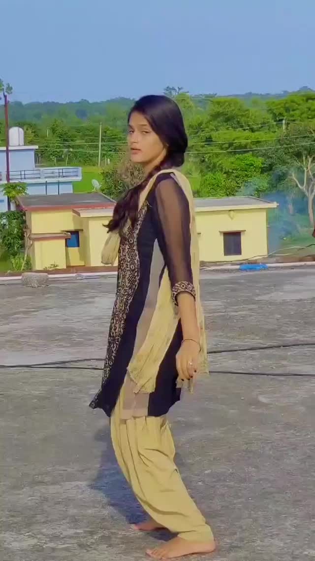 @🥰ᴄʜᴀʀᴍɪɴɢ ᴘᴀʀɪ🥰
