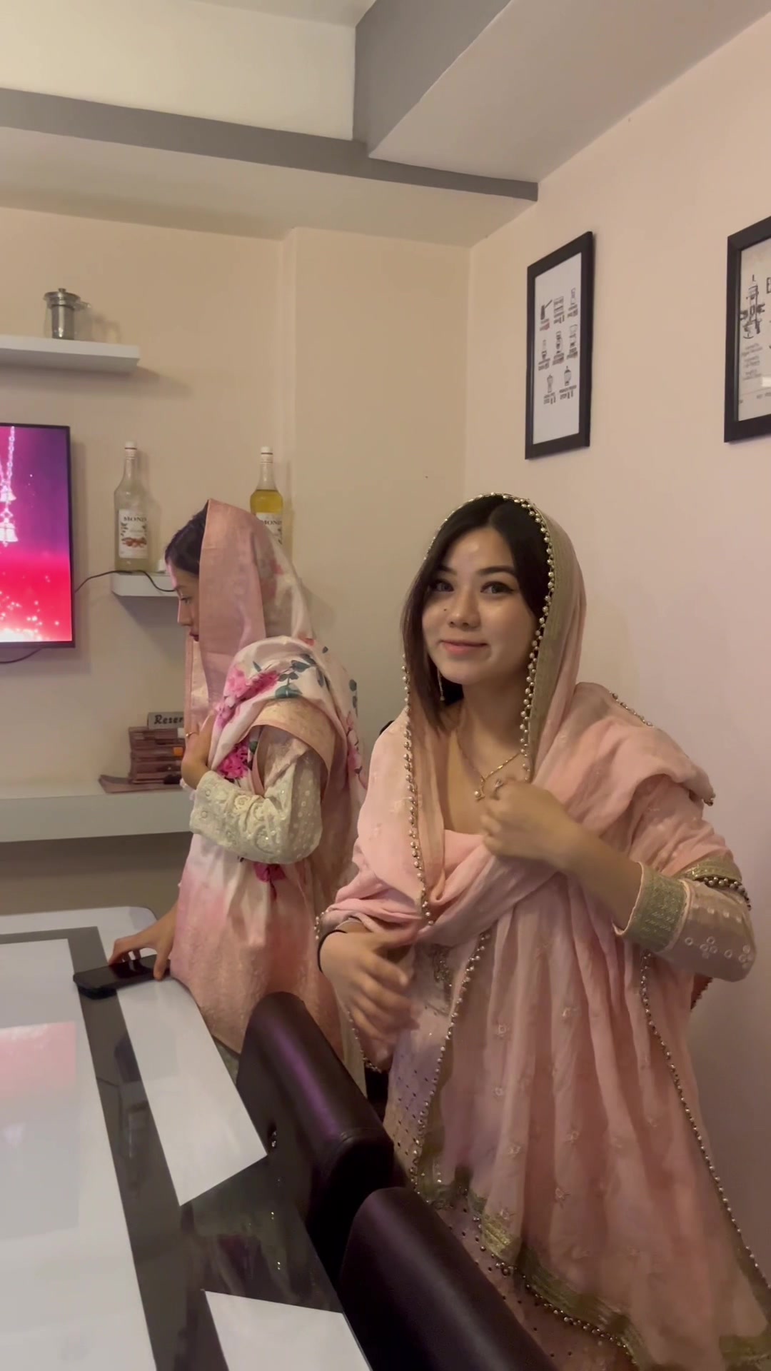 @aashri._