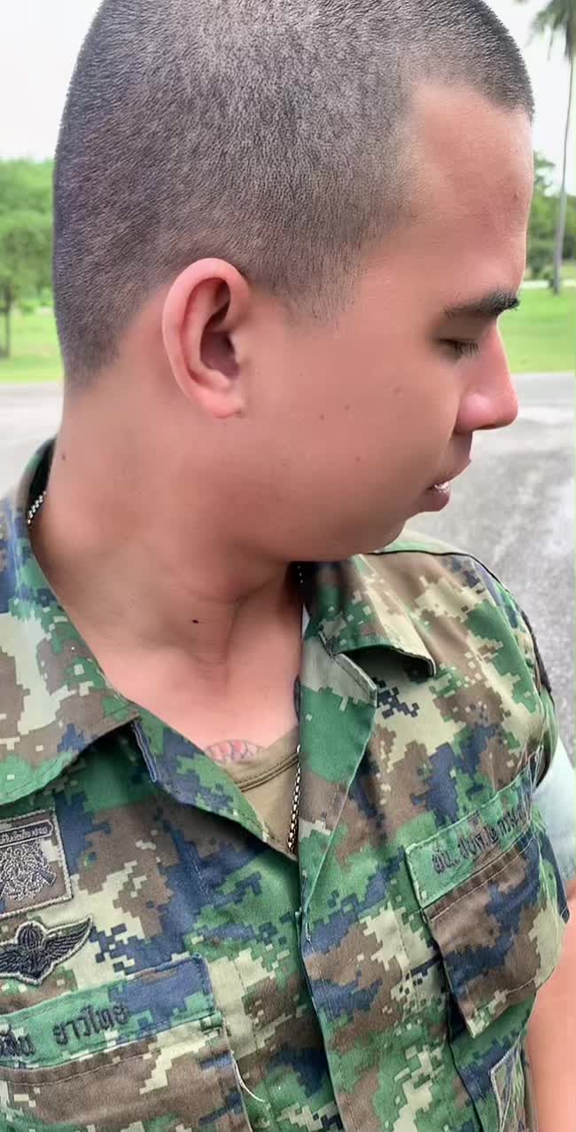@สุดหล่อ ท่าฉาง