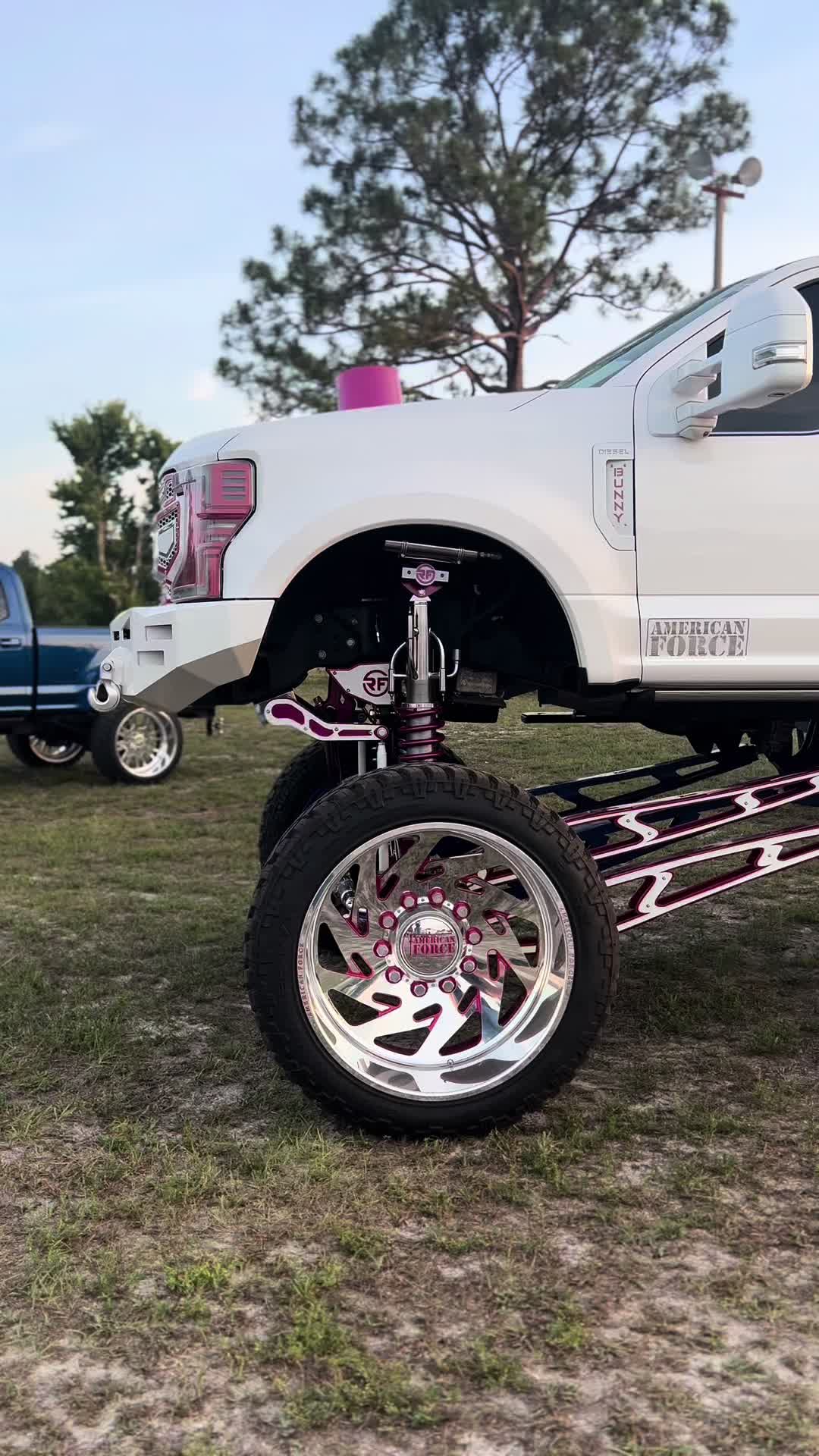 @trucks.com