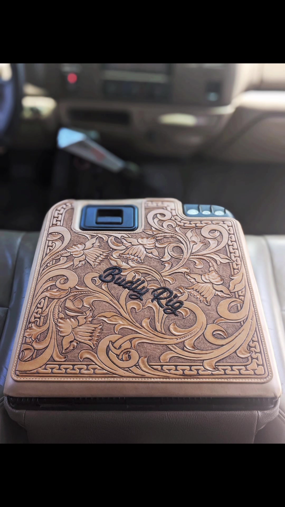 @BoettcherSaddlery