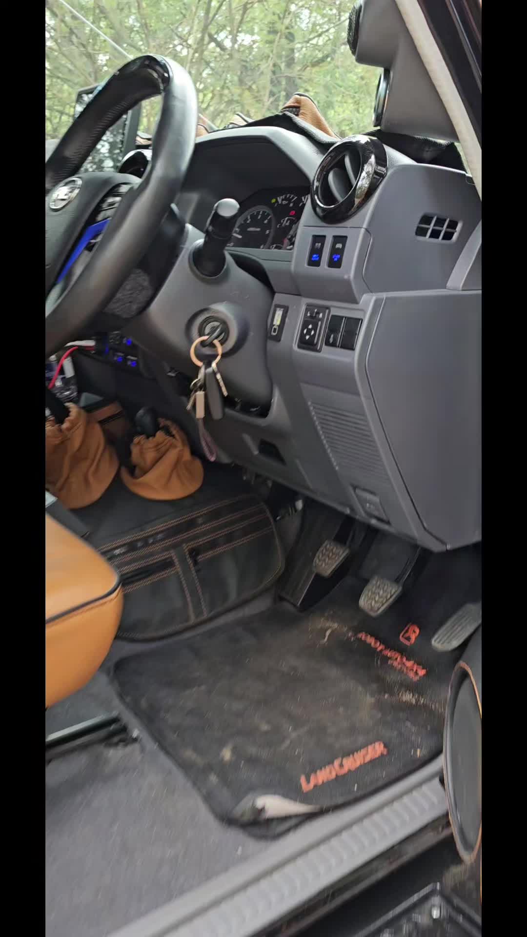 @Robot Auto 4x4 Customs