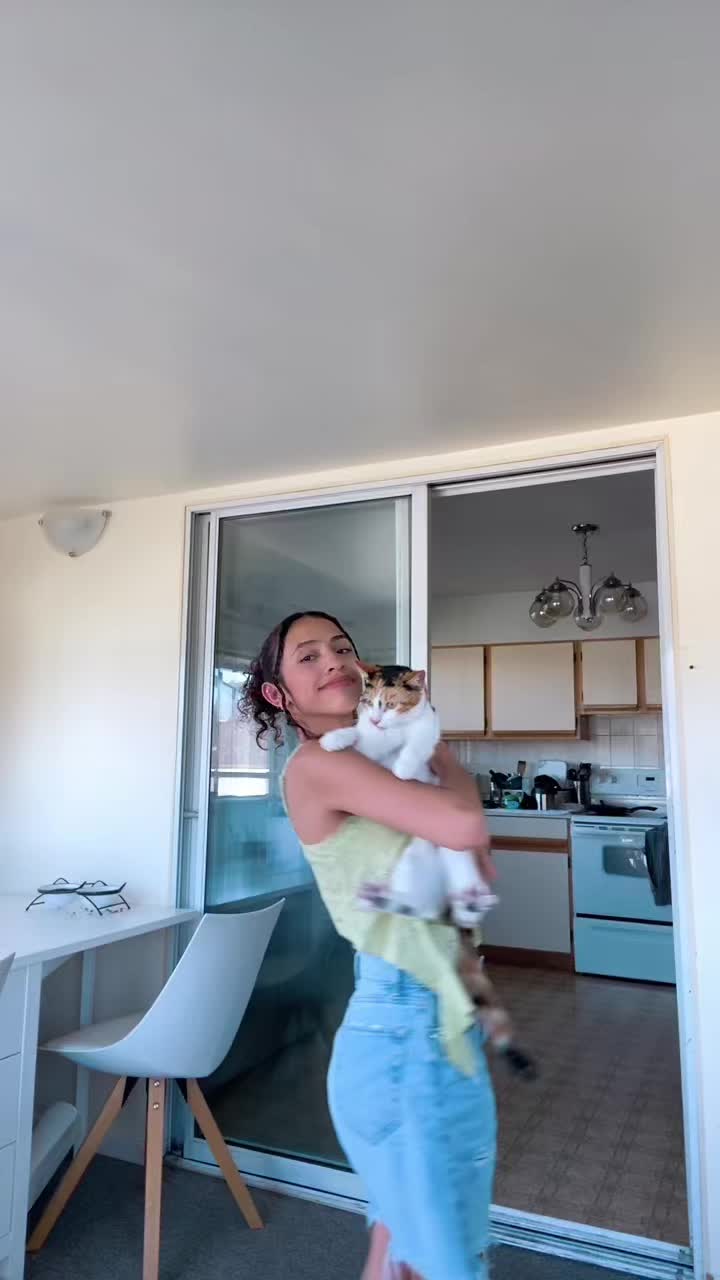 @threemichis