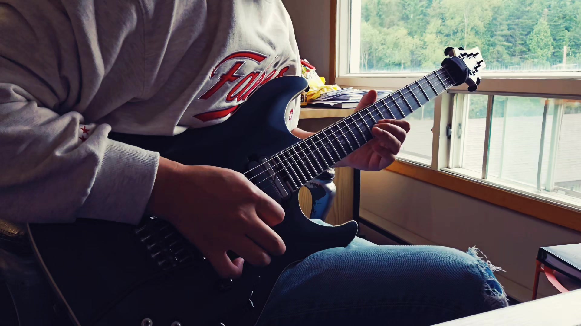 @LB Guitar