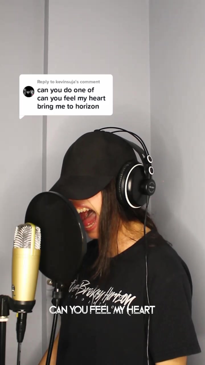 @Erroia