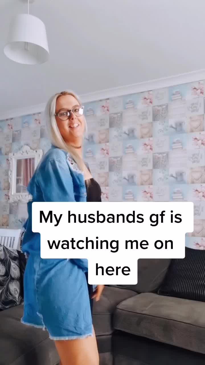 @𝓛𝓪𝓾𝓻𝓪