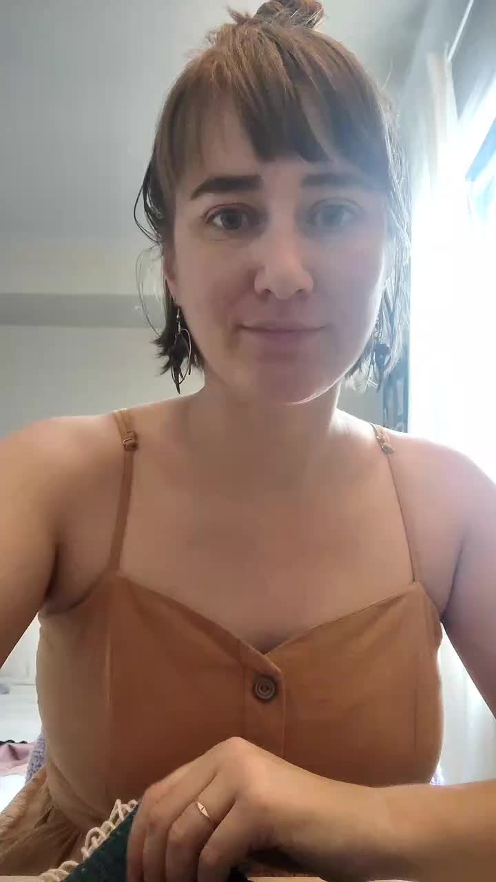 @TheGentleCoast (Sara, she/her)