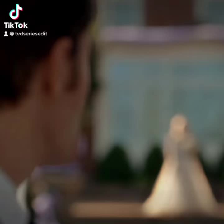 @🧛&zwj;♀️