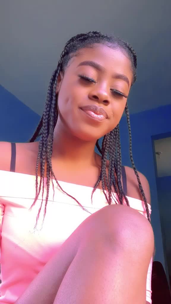 @Nicamakeup