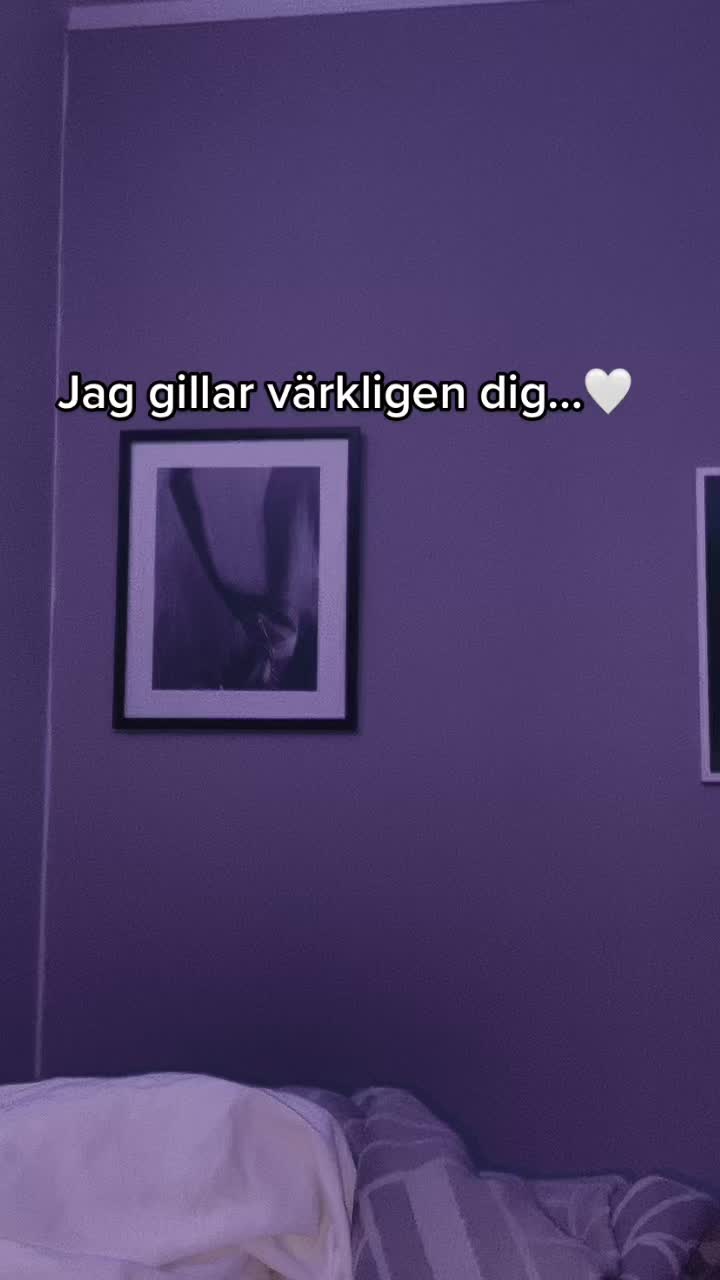 @<33