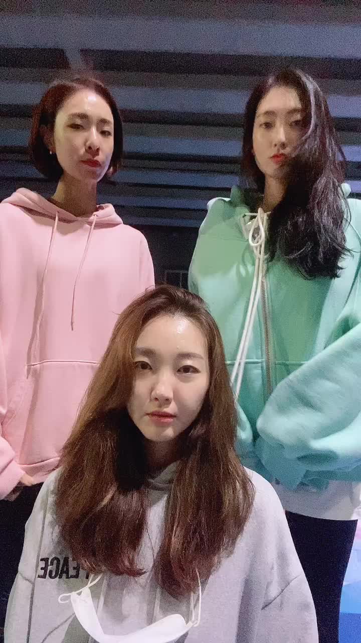 @줄리아_인영