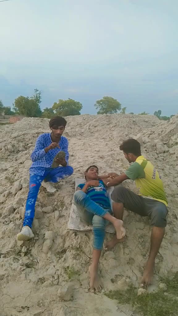 @Raza4732