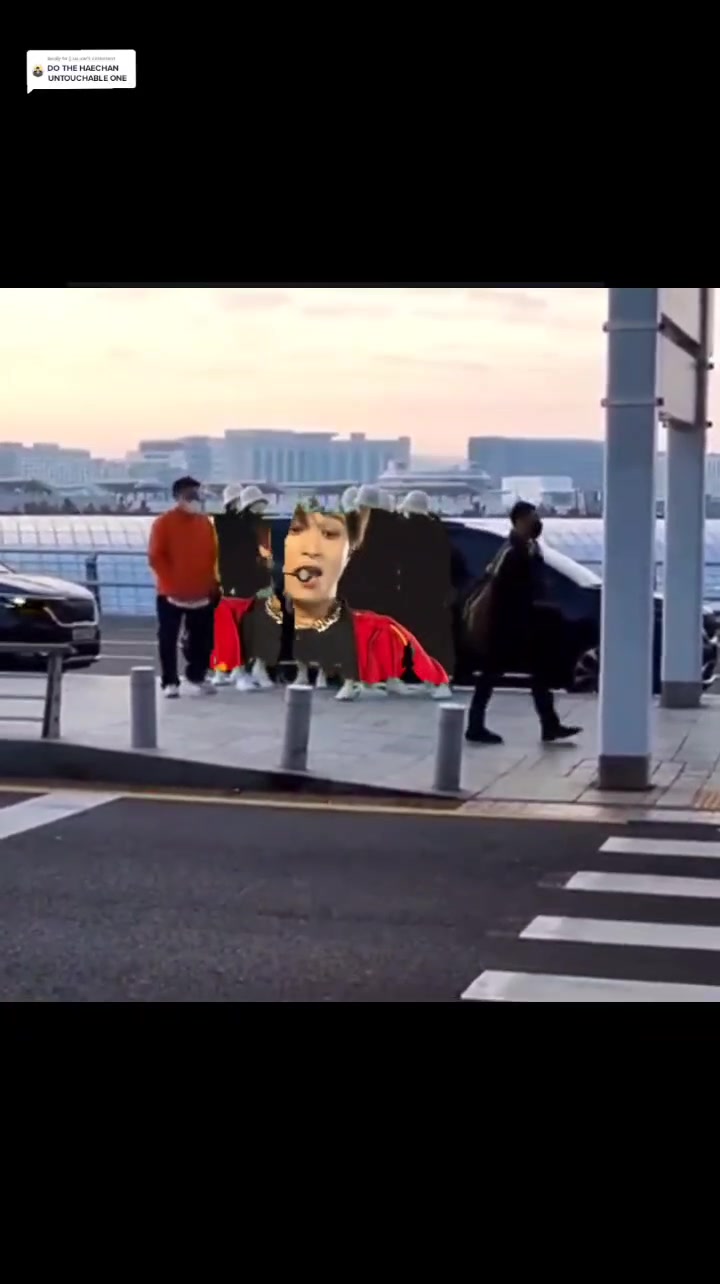 @(.◜◡◝ )