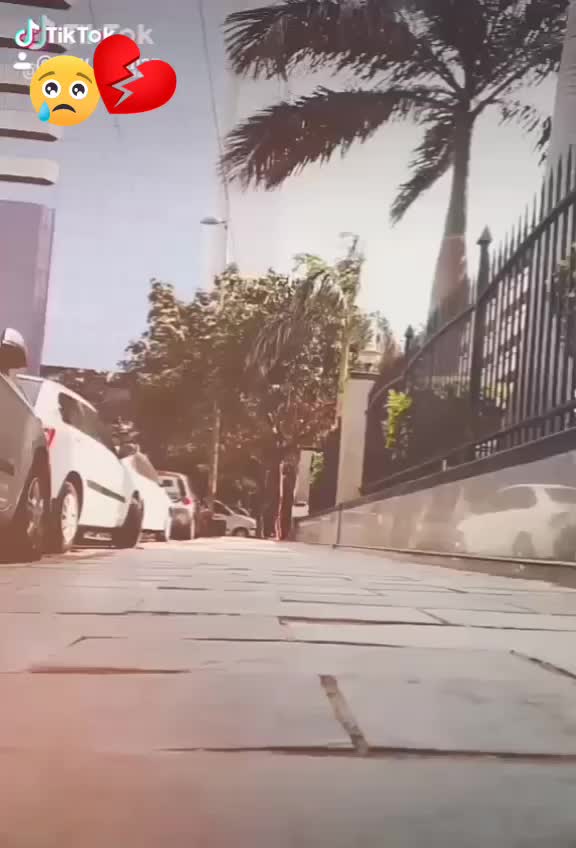 @rezy_batman