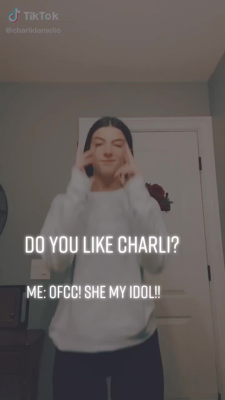 @💕lil charli💕