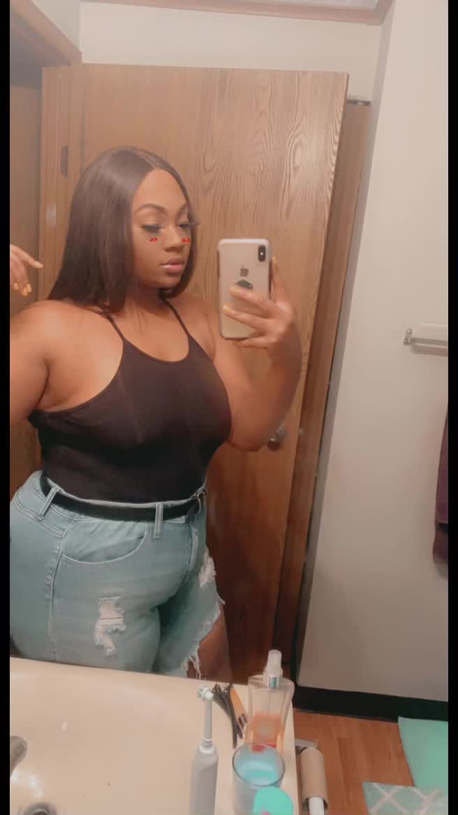 @JAMEKA LEQUETTE 🥂
